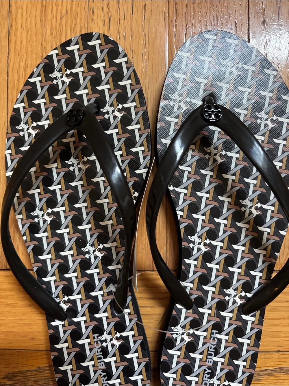 Tory Burch Black Chelsea  Logo-Patterned Flip Flops nwt 8